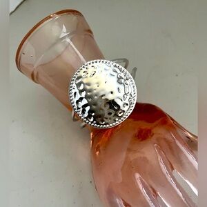 🩶💍Silver Tone Hammered Disk🔘Cuff Bracelet NWT